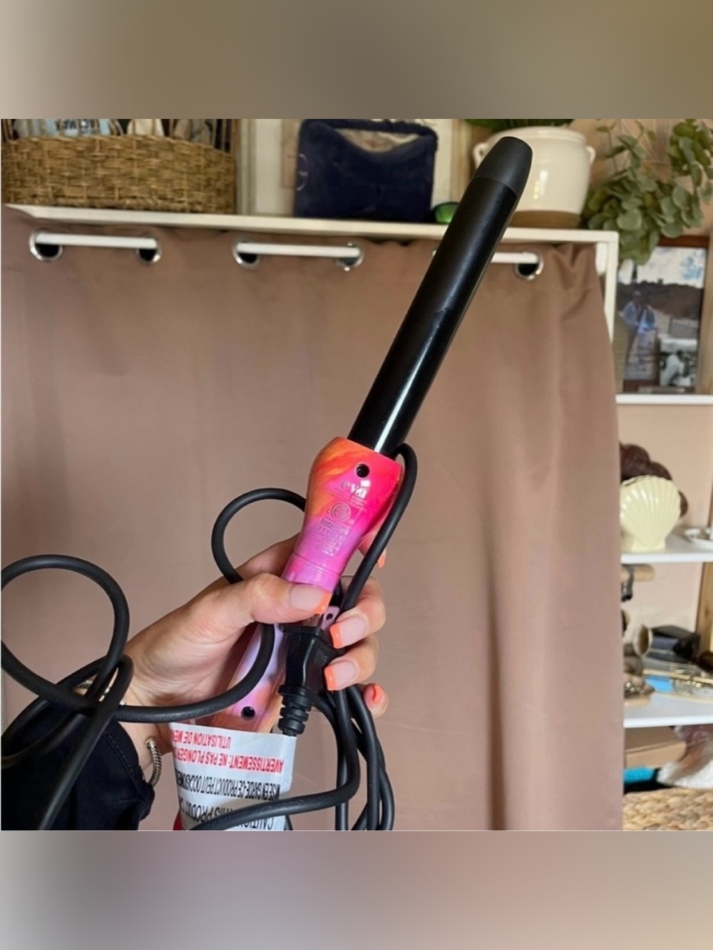 Eva hair NYC curling iron like new condition